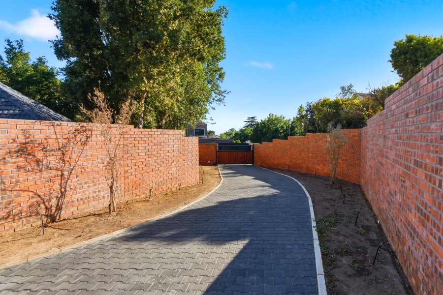 4 Bedroom Property for Sale in Golden Hill Western Cape